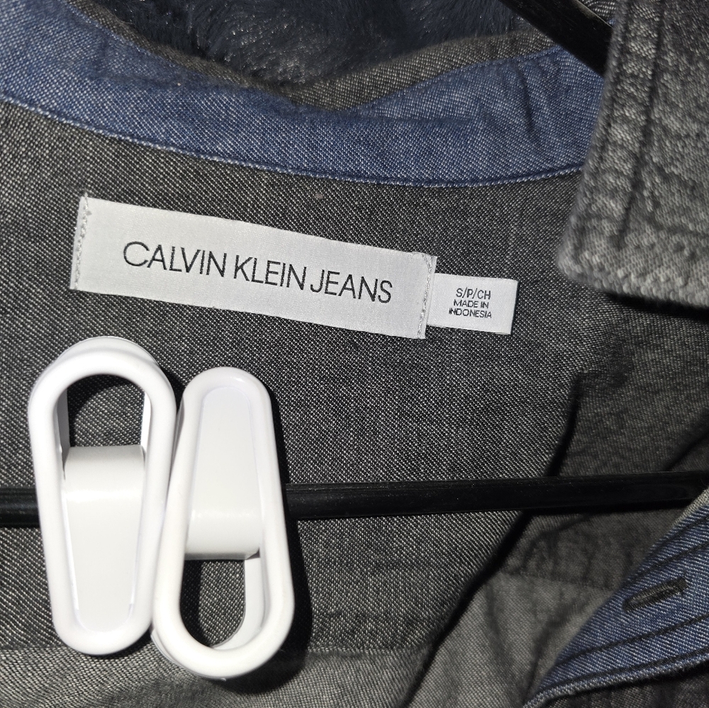 Calvin klein button down - Picture 4 of 4